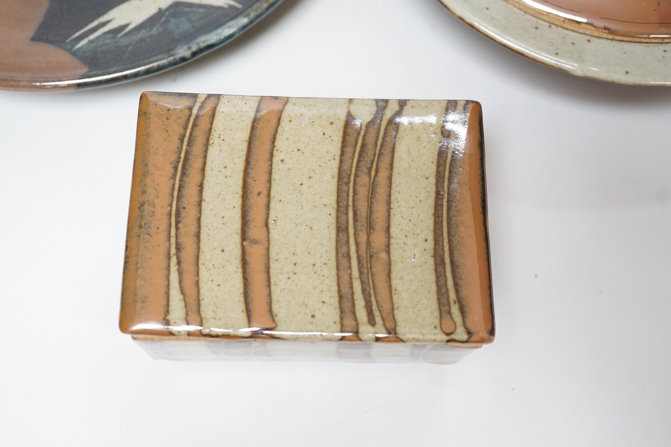 David Frith, Brookhouse studio pottery: a plate, covered bowl and a butter dish and cover, largest 28cm diameter